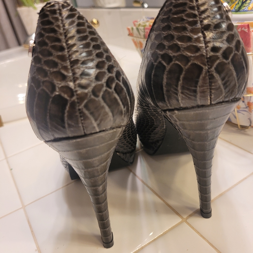 Calvin Klein Leather Platform Heels 7 - Picture 3 of 7